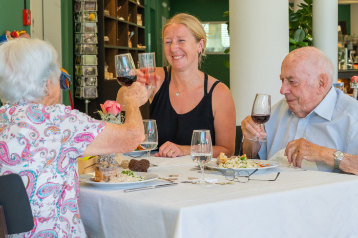 Geselliger Mittagstisch im Bistro Riedli – einmal pro Monat gemeinsam essen