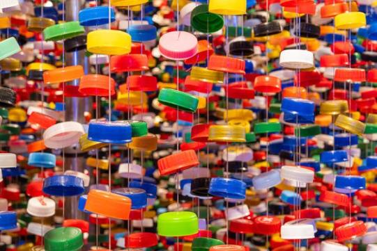 Schätzwettbewerb: PET-Deckel – drei Gewinner:innen